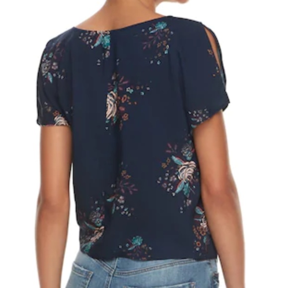 NWT Cold Shoulder Top - Picture 2 of 7